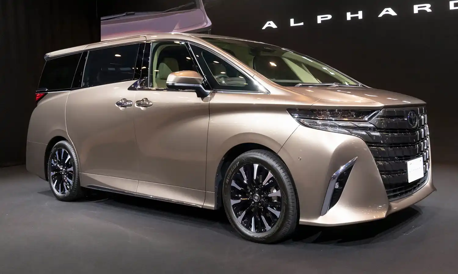 Toyota Alphard 2024 ราคา